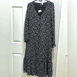 H&M Black and White Floral Long Sleeve Dress
